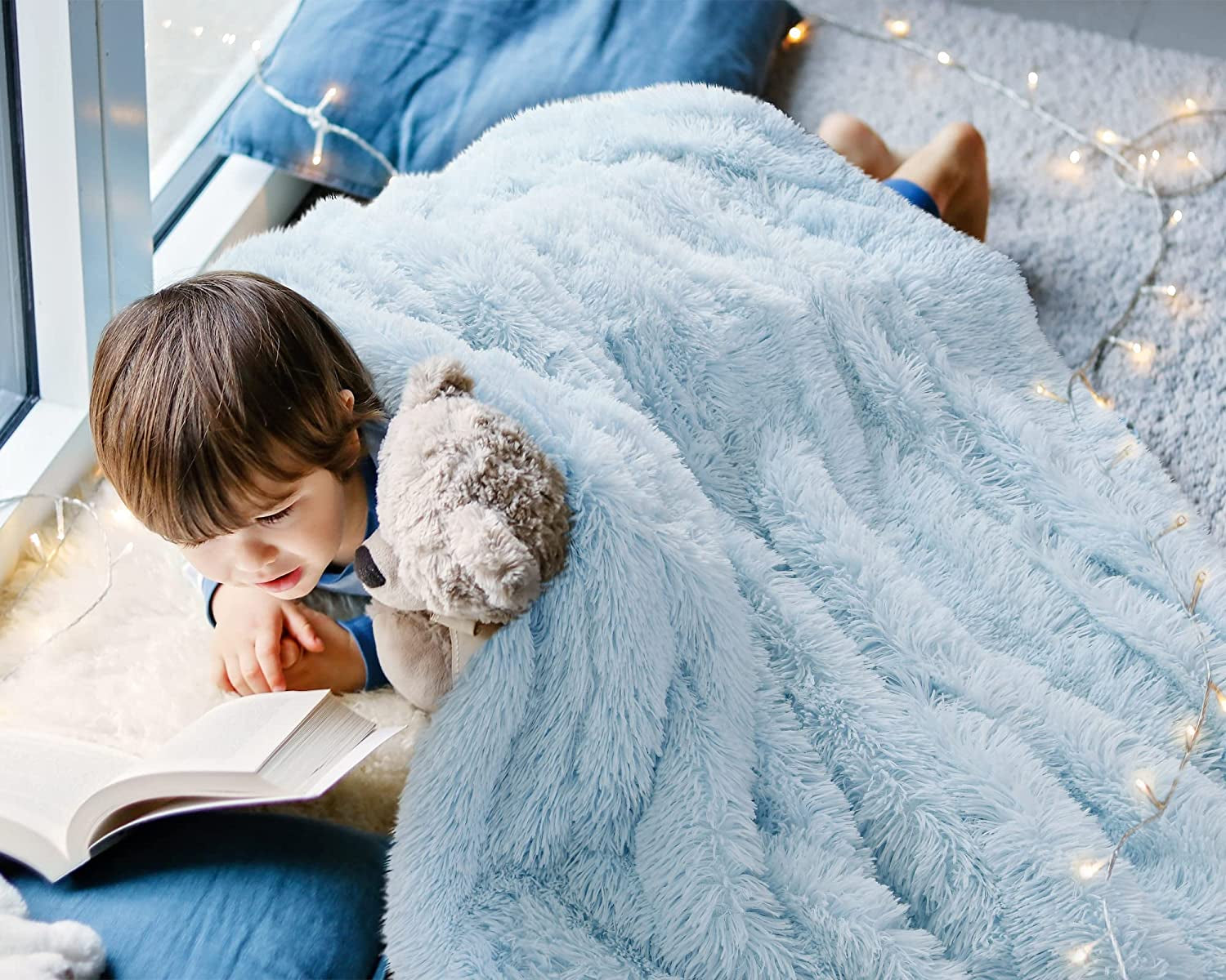 Light Blue Throw Blankets - homecomforts1