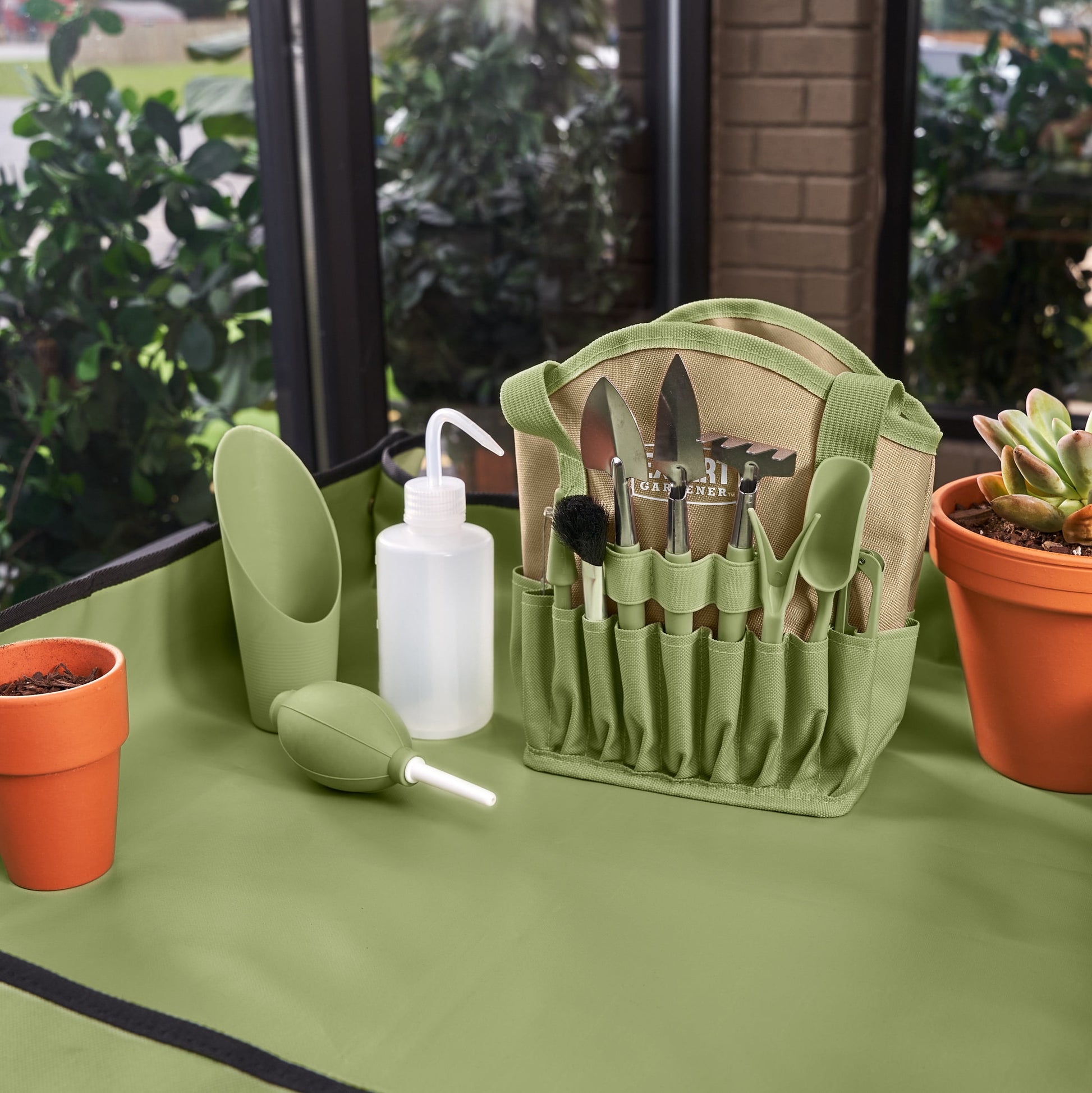 Indoor Gardening Stainless Steel Tool Set, 14 Pieces, Green - homecomforts1